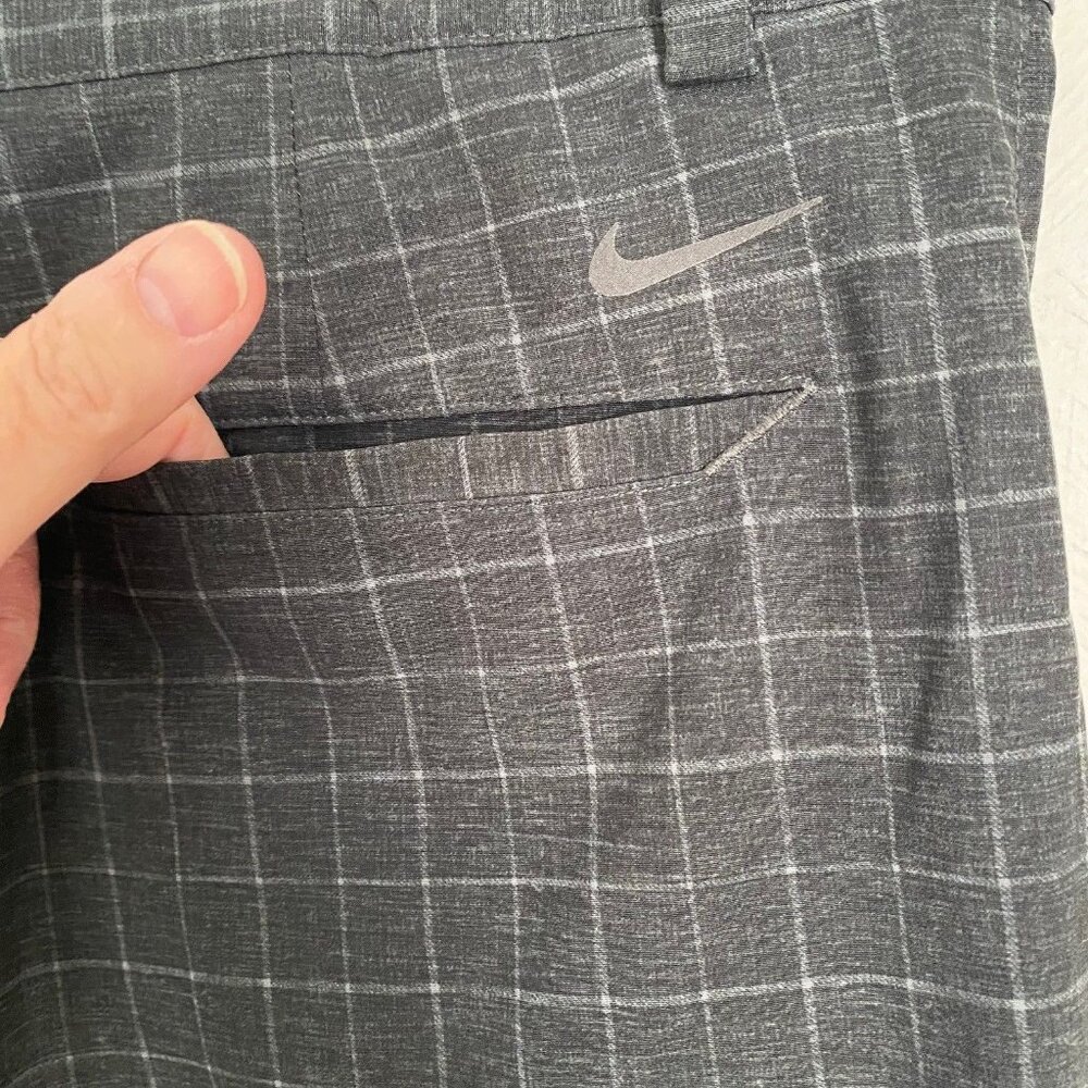 Dri-Fit Golf shorts Nike Tour Performance Gray Check Sz 36 Chino Logo Walking - Picture 4 of 12